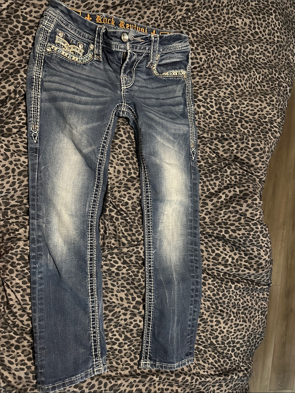 Rock Revival Women's Faded Blue capris with Contrast Stitching